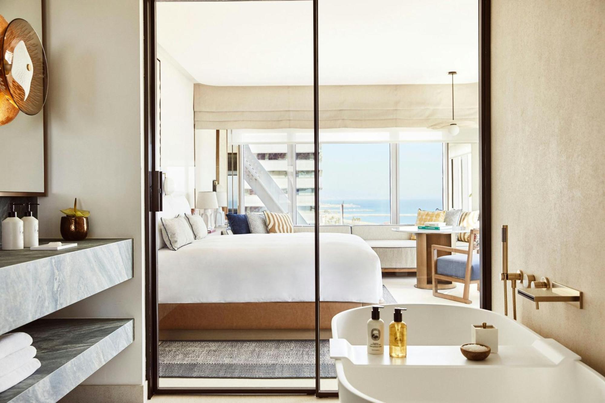 Eckzimmer Seascape mit Kingsize-Bett und Meerblick